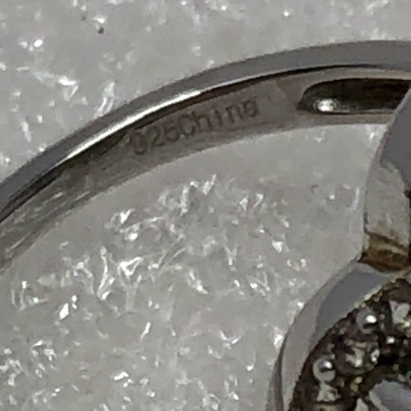 Green Emerald Ring Size 6 Rhodium Over Sterling Silver Ring - Picture 6 of 8